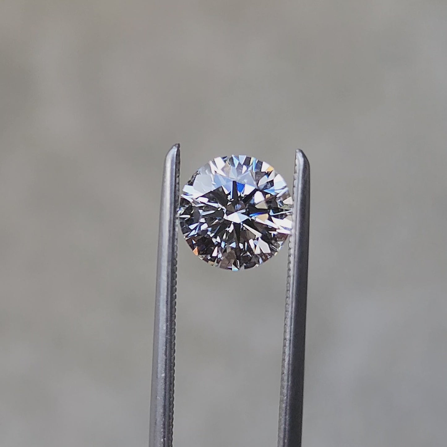 1.07ct Round Cut Lab Diamond F/VVS2