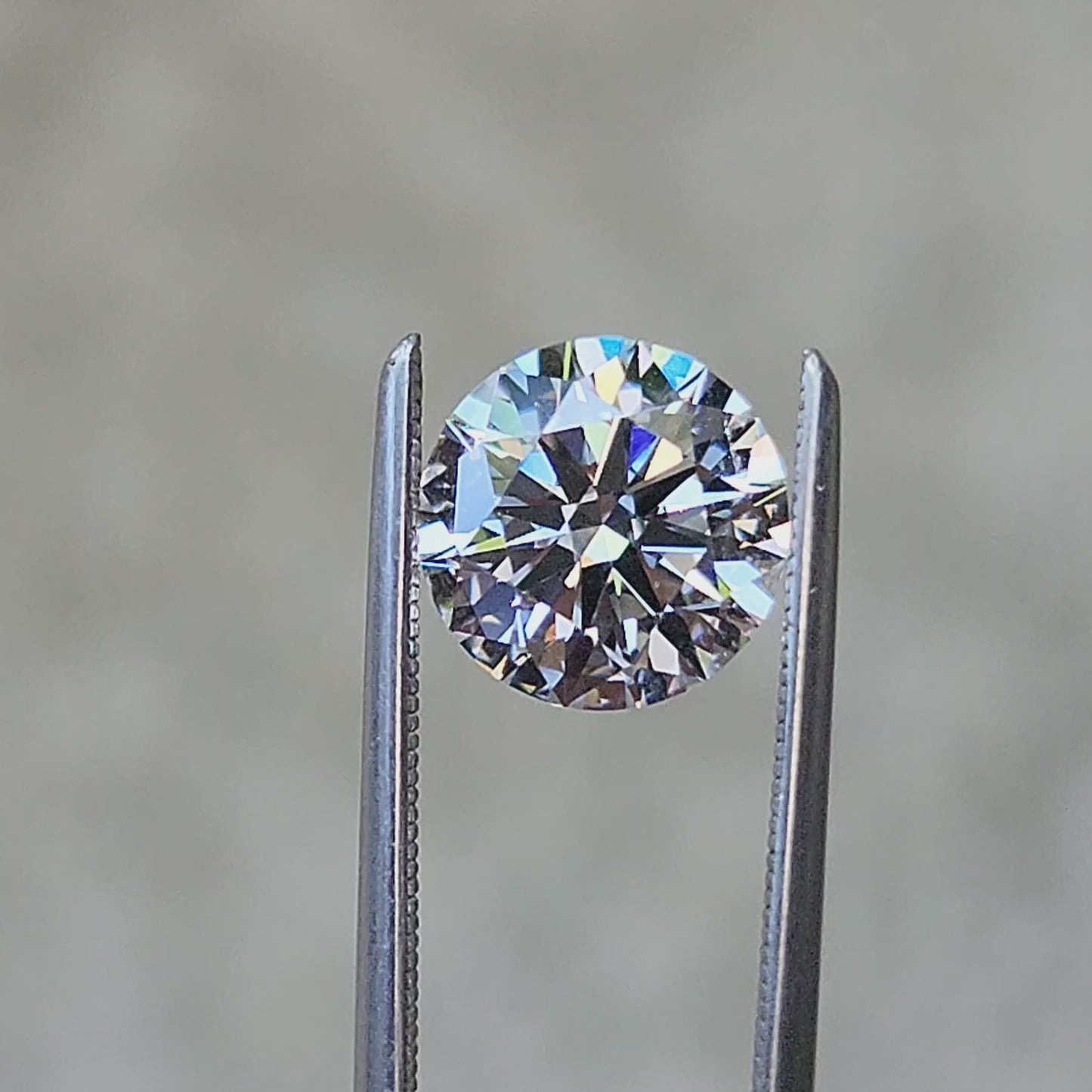 1.98ct Round Cut Lab Diamond H/VS2
