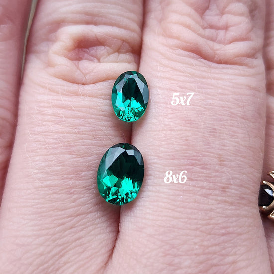 Load image into Gallery viewer, Oval Chatham Emerald - For Build Your Own Pieces
