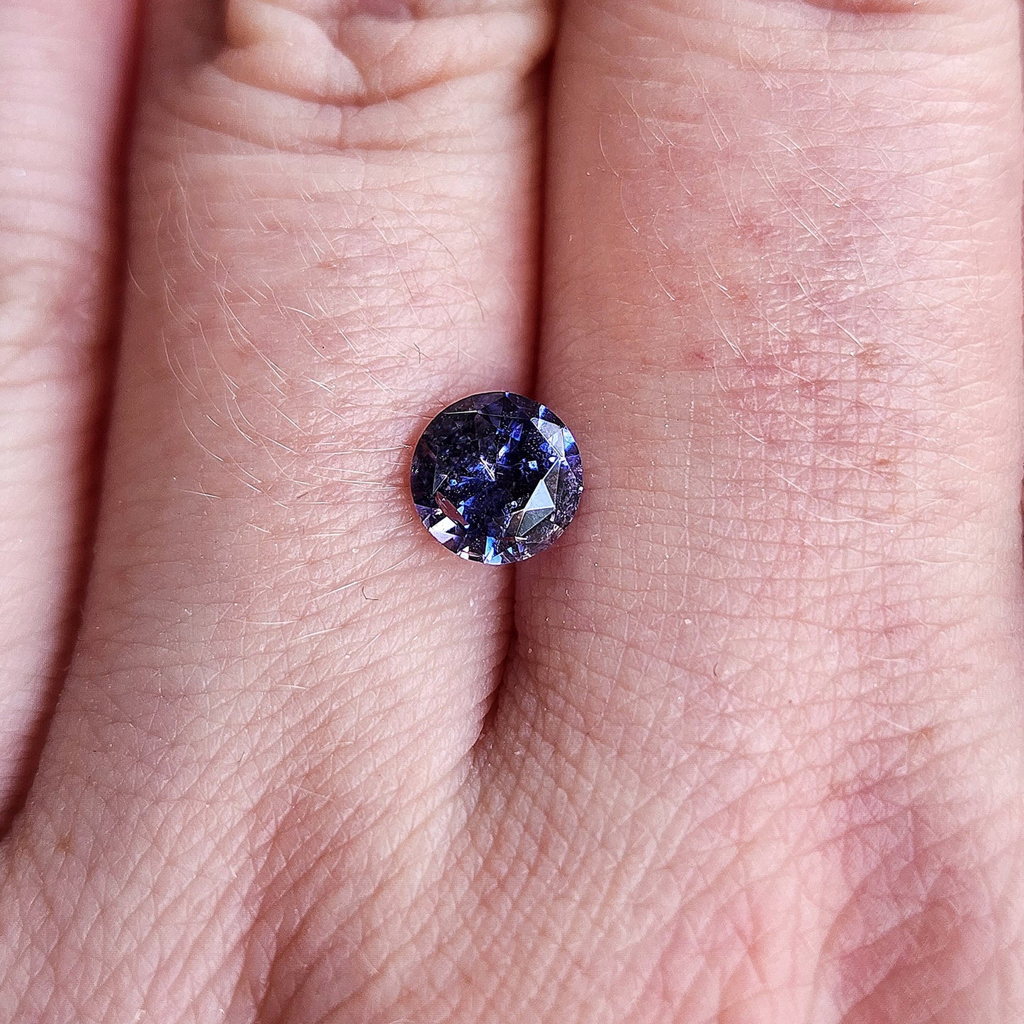 Load image into Gallery viewer, 1.05ct Unheated Umba Sapphire - Color Shift From Blue to Purple
