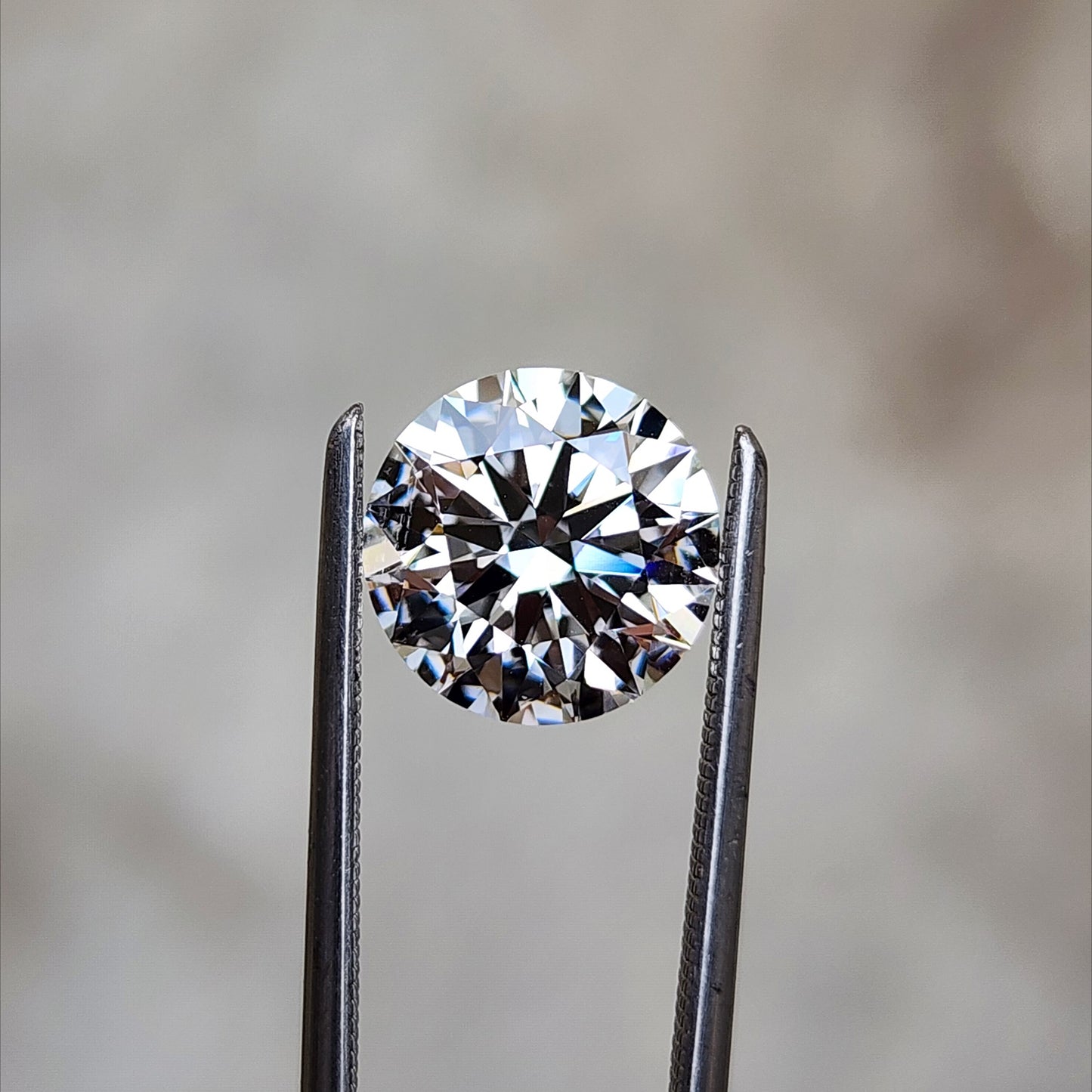2.54ct Round Brilliant Cut Lab Diamond I/VVS2