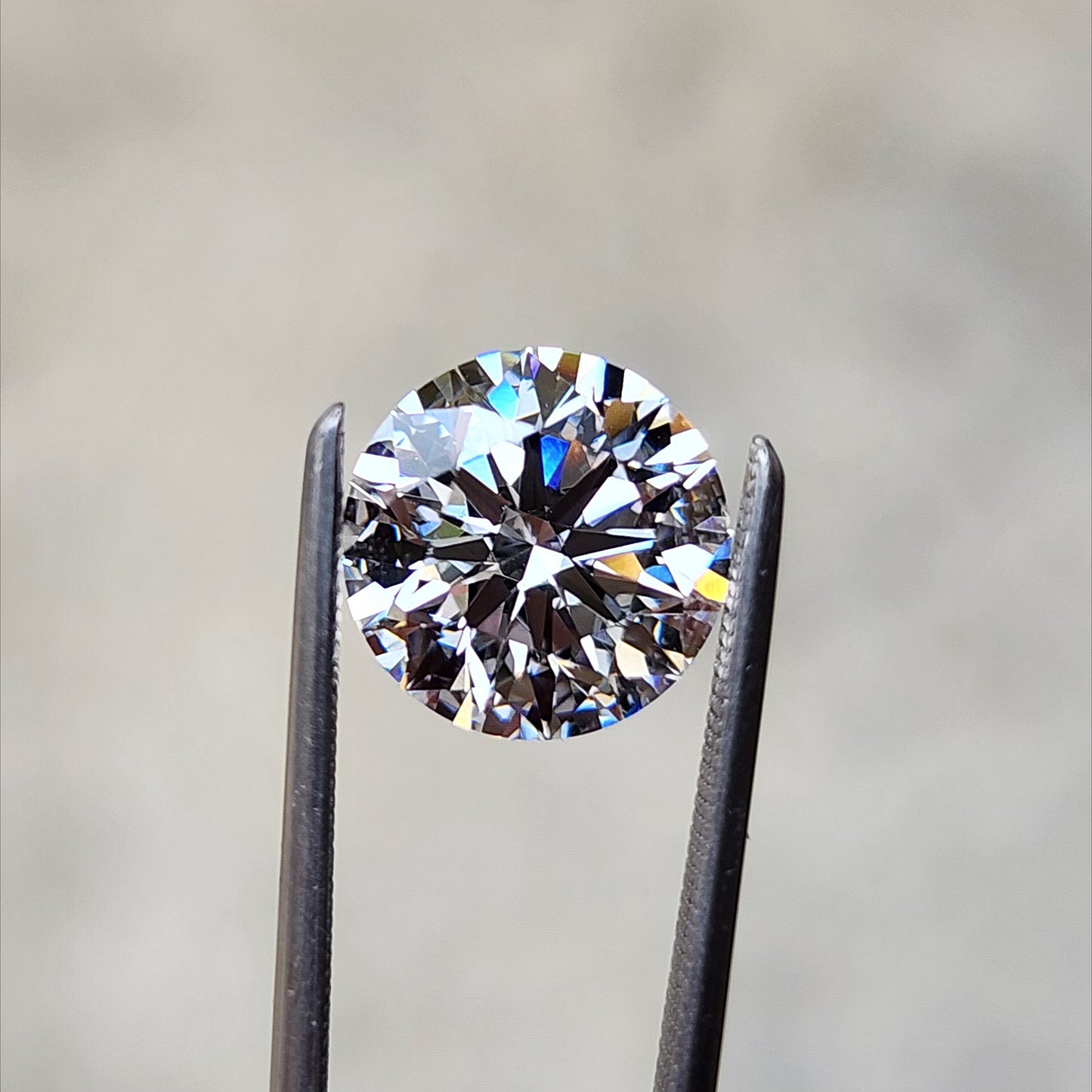 2.94ct Round Brilliant Cut Lab Diamond I/VVS2
