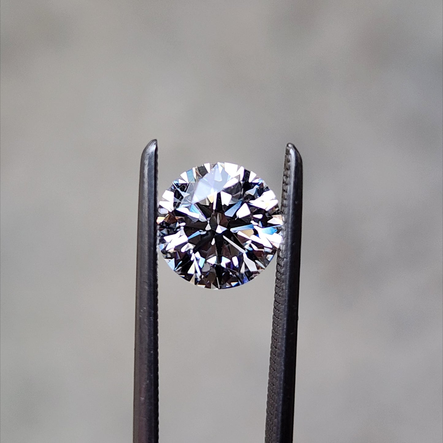1.21ct Round Brilliant Cut Lab Diamond F/VVS2