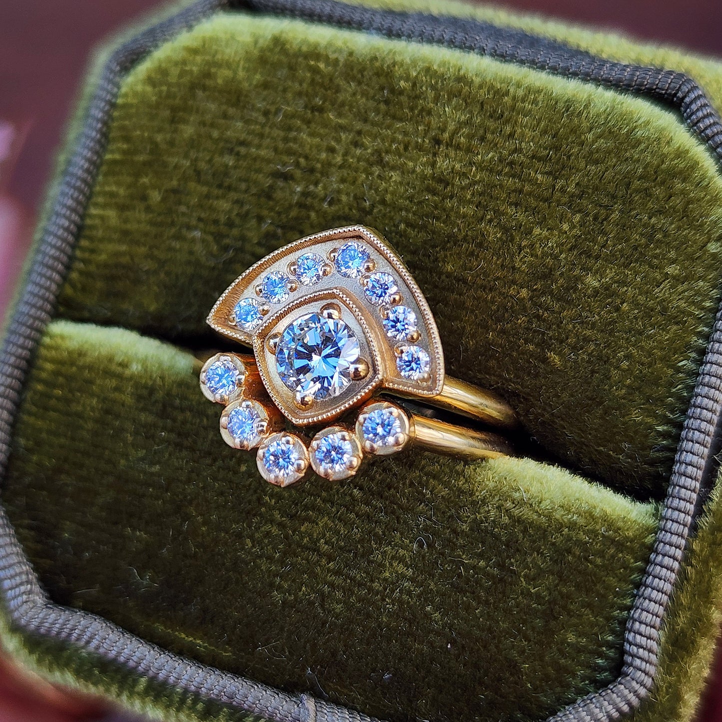 Art Deco Natural Diamond Fan Engagement Ring Set with Millgrain - 18k Yellow Gold image 4