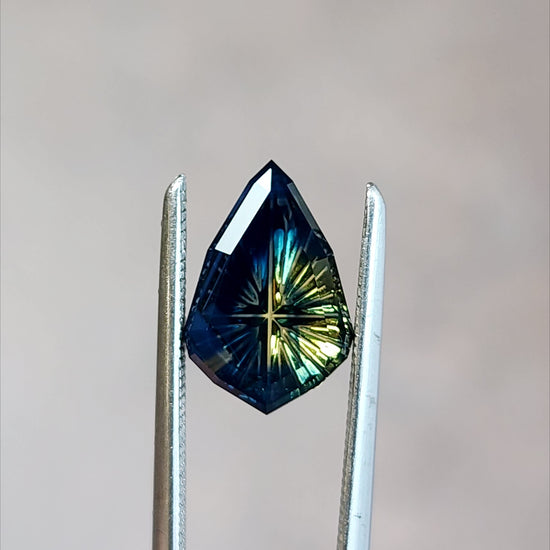 1.65ct Bi Color Parti Sapphire Pear/Shield Fantasy Cut by Brett Kosnar