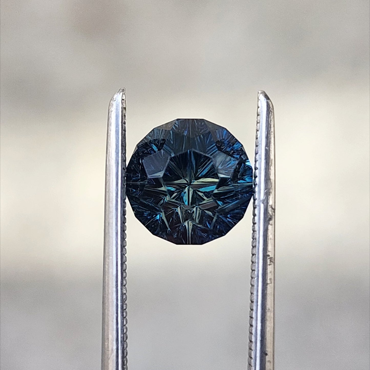 1.93ct Parti Australian Sapphire Round Brilliant Starbrite cut by John Dyer