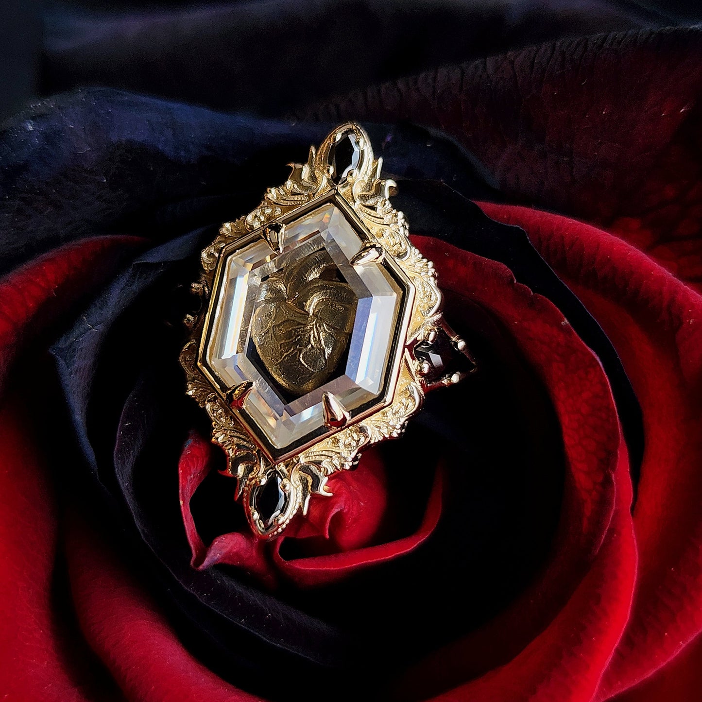 Anatomical Heart Shadowbox Ring  Gothic Alternative Fine Jewelry image 4