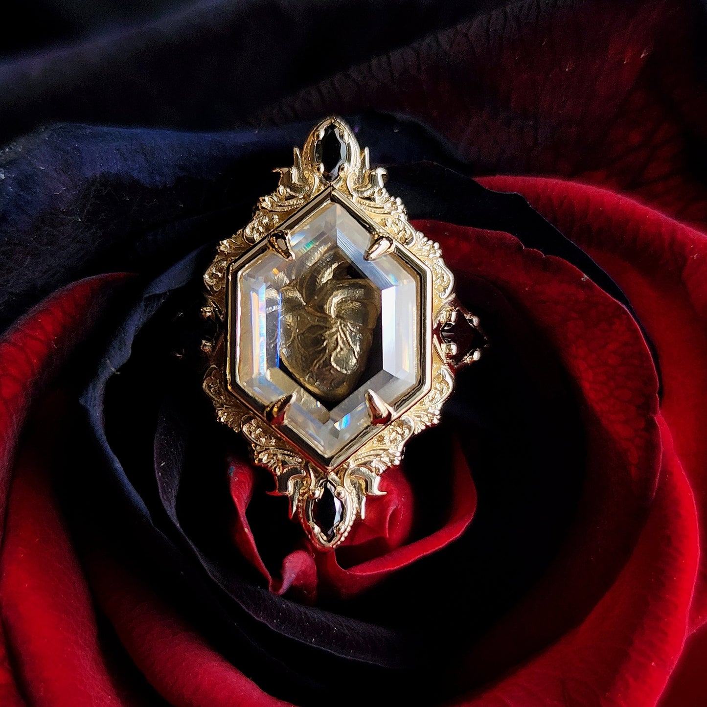 Anatomical Heart Shadowbox Ring  Gothic Alternative Fine Jewelry image 5