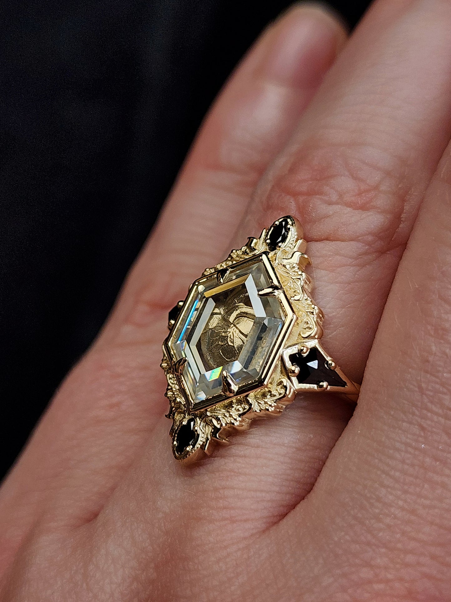 Anatomical Heart Shadowbox Ring  Gothic Alternative Fine Jewelry image 16