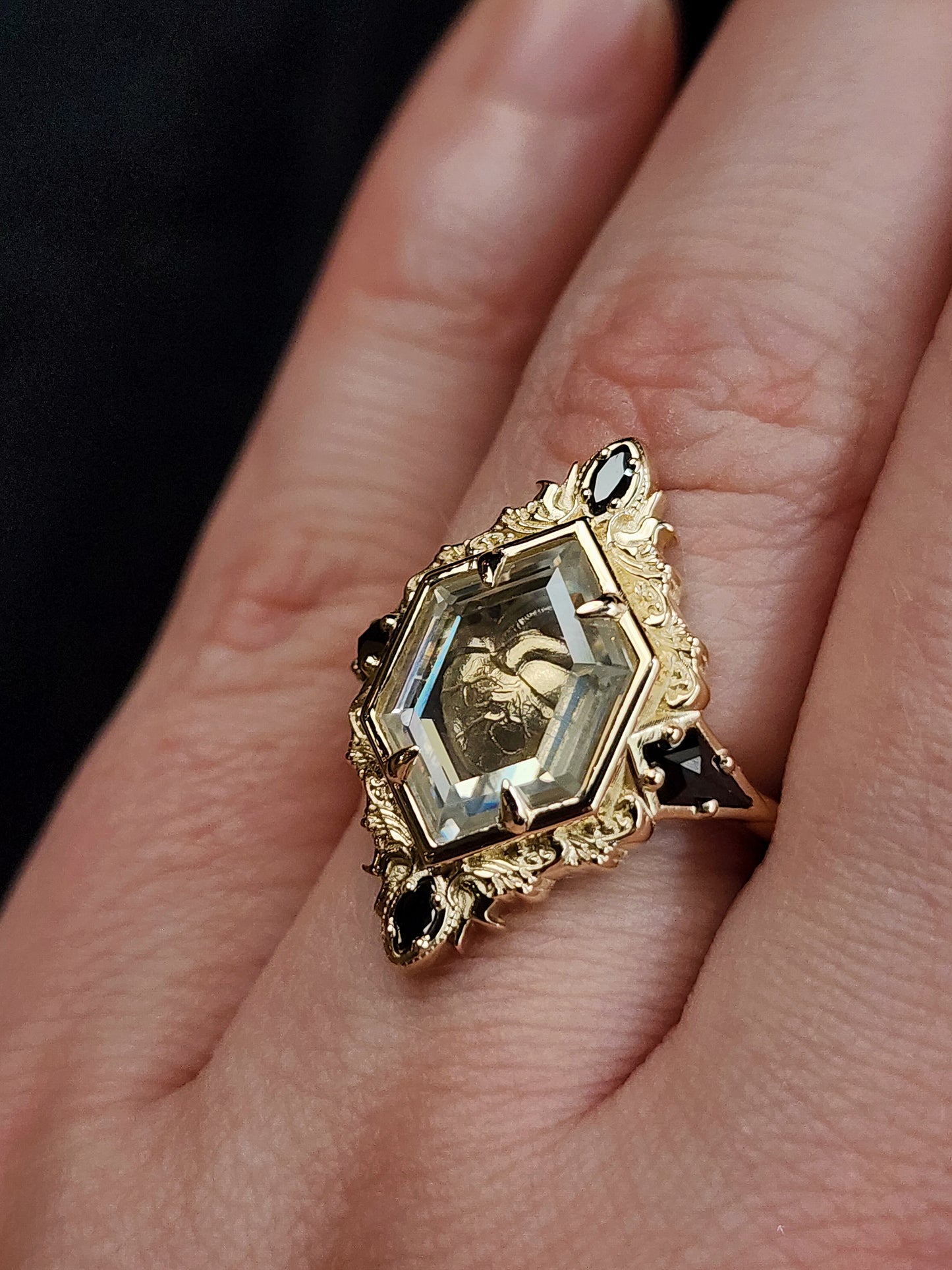 Anatomical Heart Shadowbox Ring  Gothic Alternative Fine Jewelry image 17