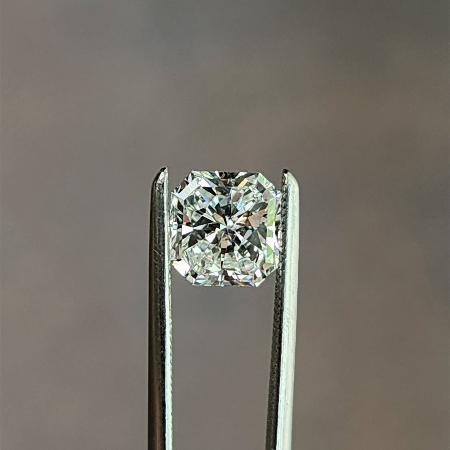 1.03ct Natural Diamond E/VS1 Radiant Cut