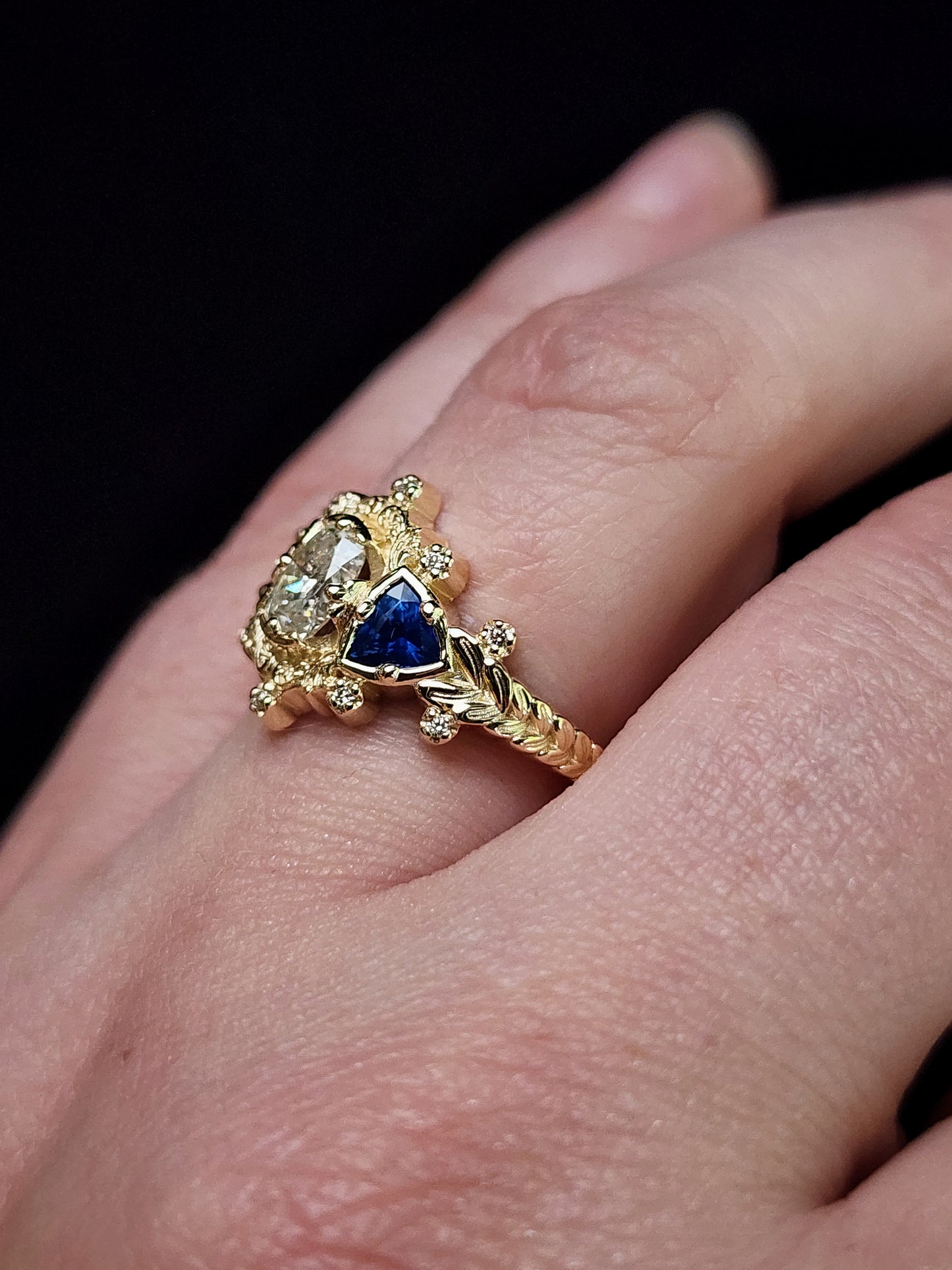 Natural Oval Diamond and Natural Blue Sapphires Leaf and Filigree Ring in 14k Yellow Gold image 10