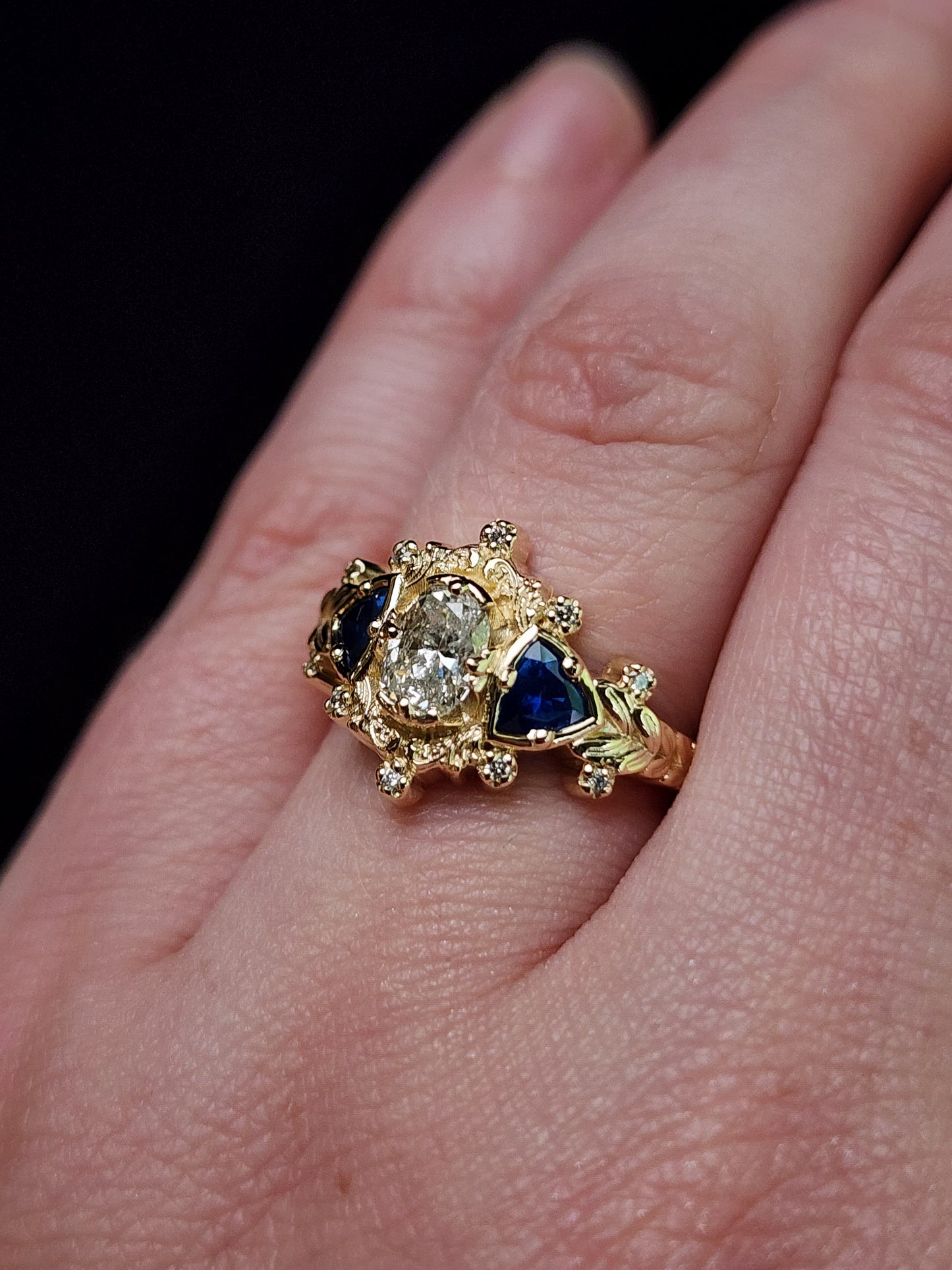 Natural Oval Diamond and Natural Blue Sapphires Leaf and Filigree Ring in 14k Yellow Gold image 12