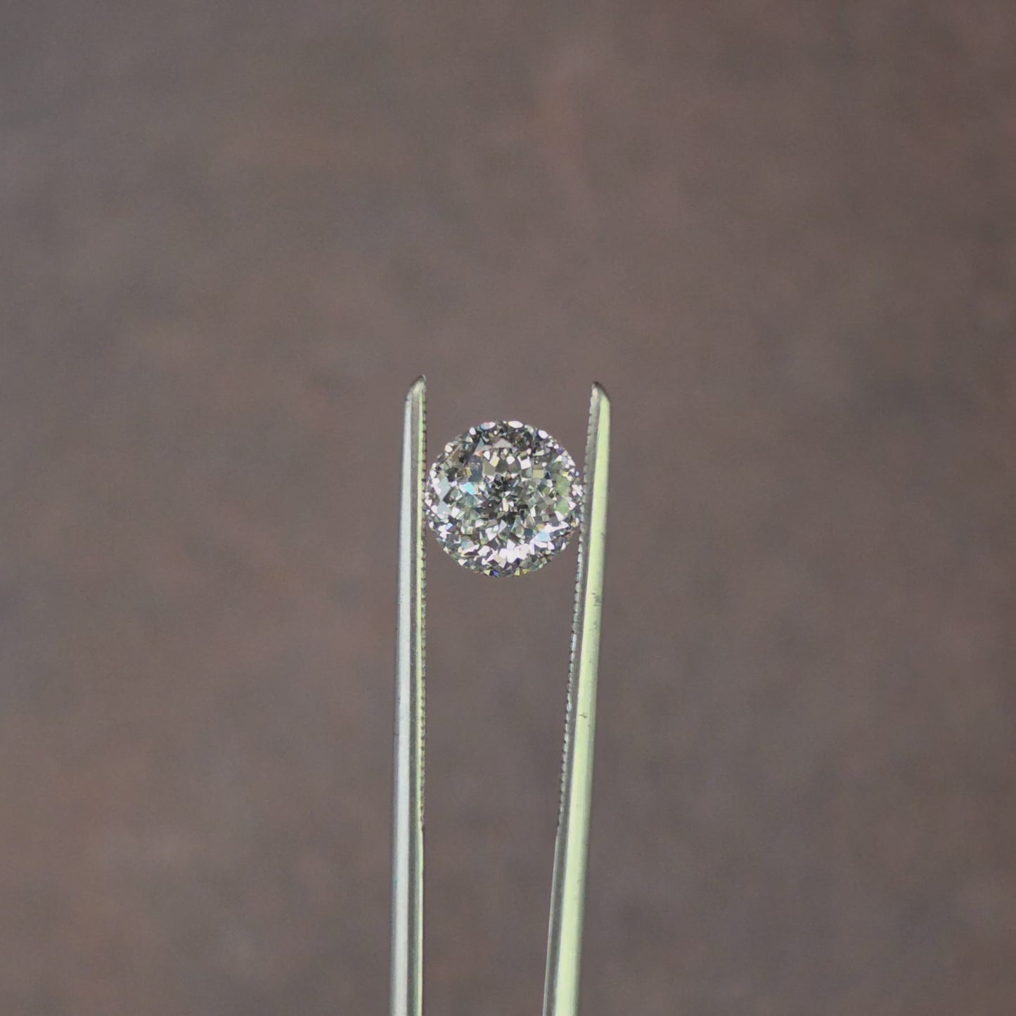 Load and play video in Gallery viewer, 1.19ct Round Portuguese Cut Lab Diamond D/VS2
