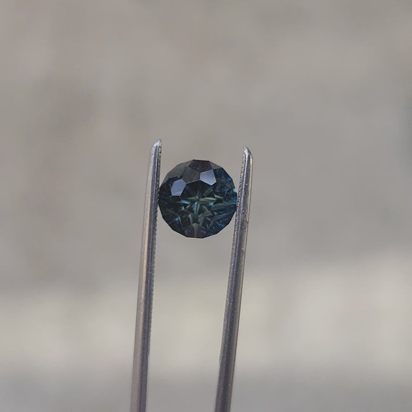 1.93ct Parti Australian Sapphire Round Brilliant Starbrite cut by John Dyer