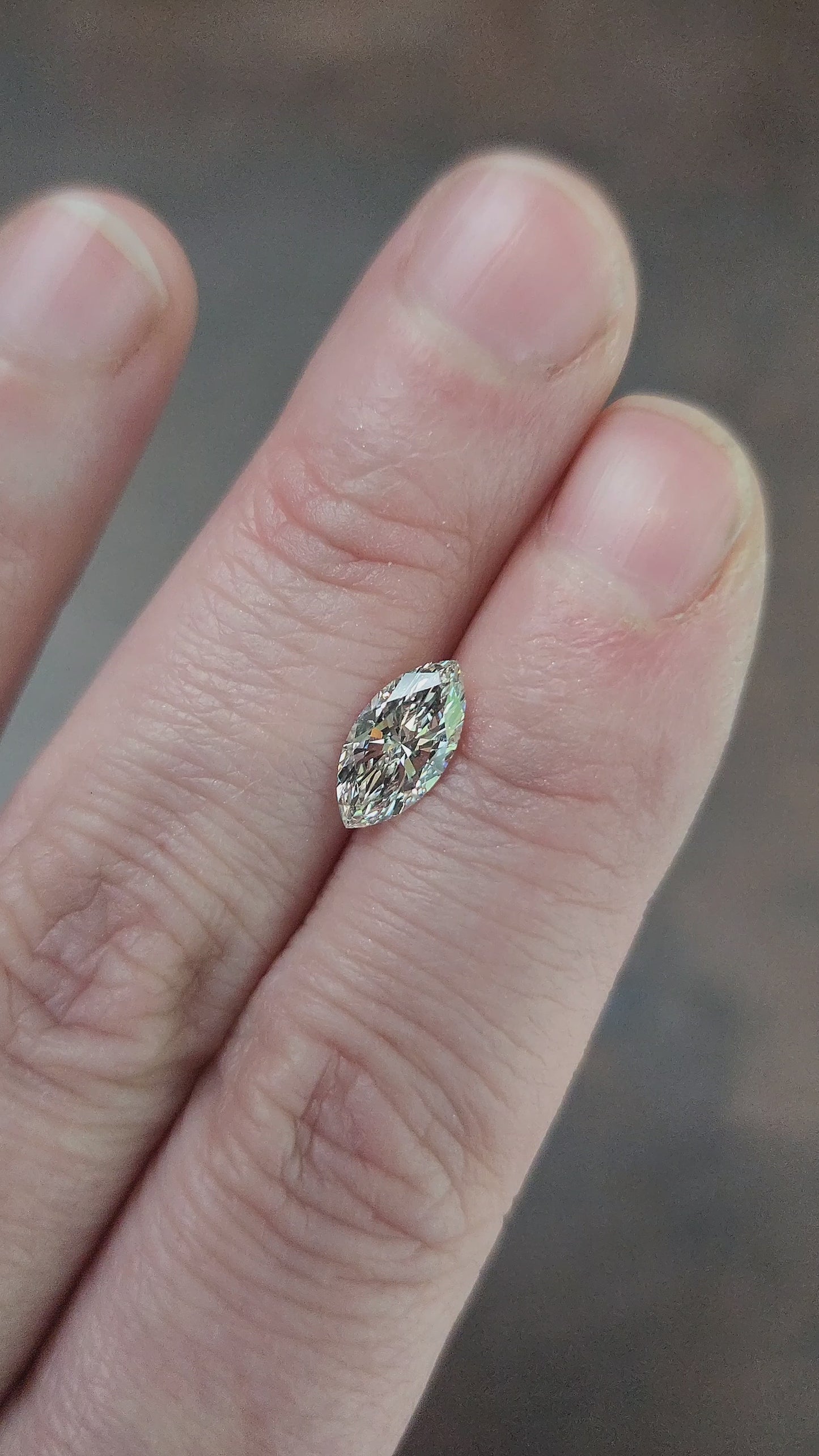 Load and play video in Gallery viewer, 1.05ct Marquise Lab Diamond H/VVS2
