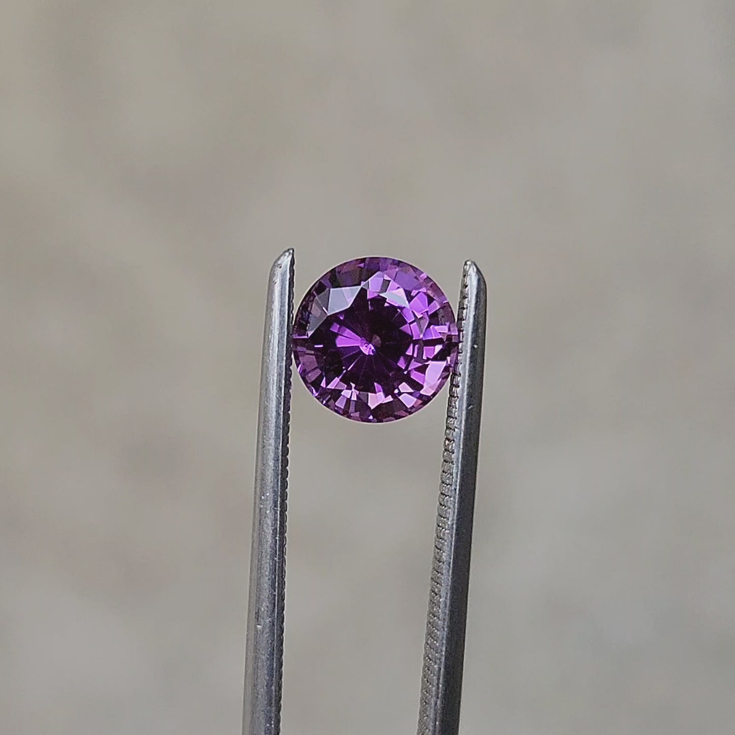 Load and play video in Gallery viewer, Round Cut Chatham Purple Sapphire- For Build Your Own Pieces
