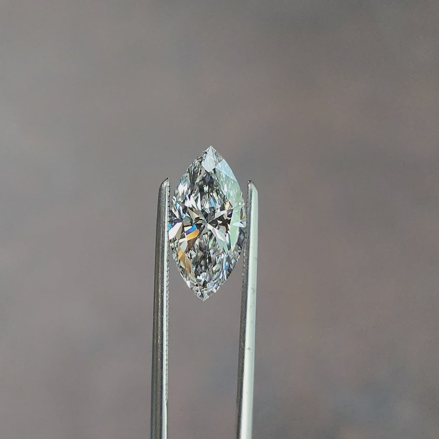 Load and play video in Gallery viewer, 1.70ct Lab Diamond E/VS1 Marquise Cut
