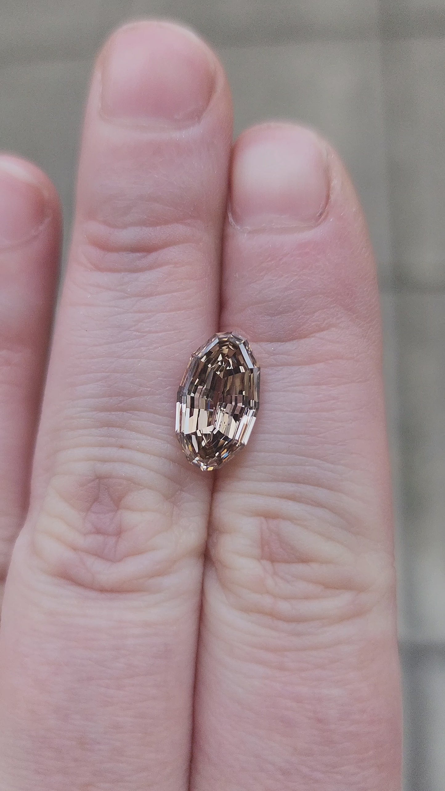 Load and play video in Gallery viewer, 3.09ct Champagne Polygon Step Cut Oval Lab Diamond VS1
