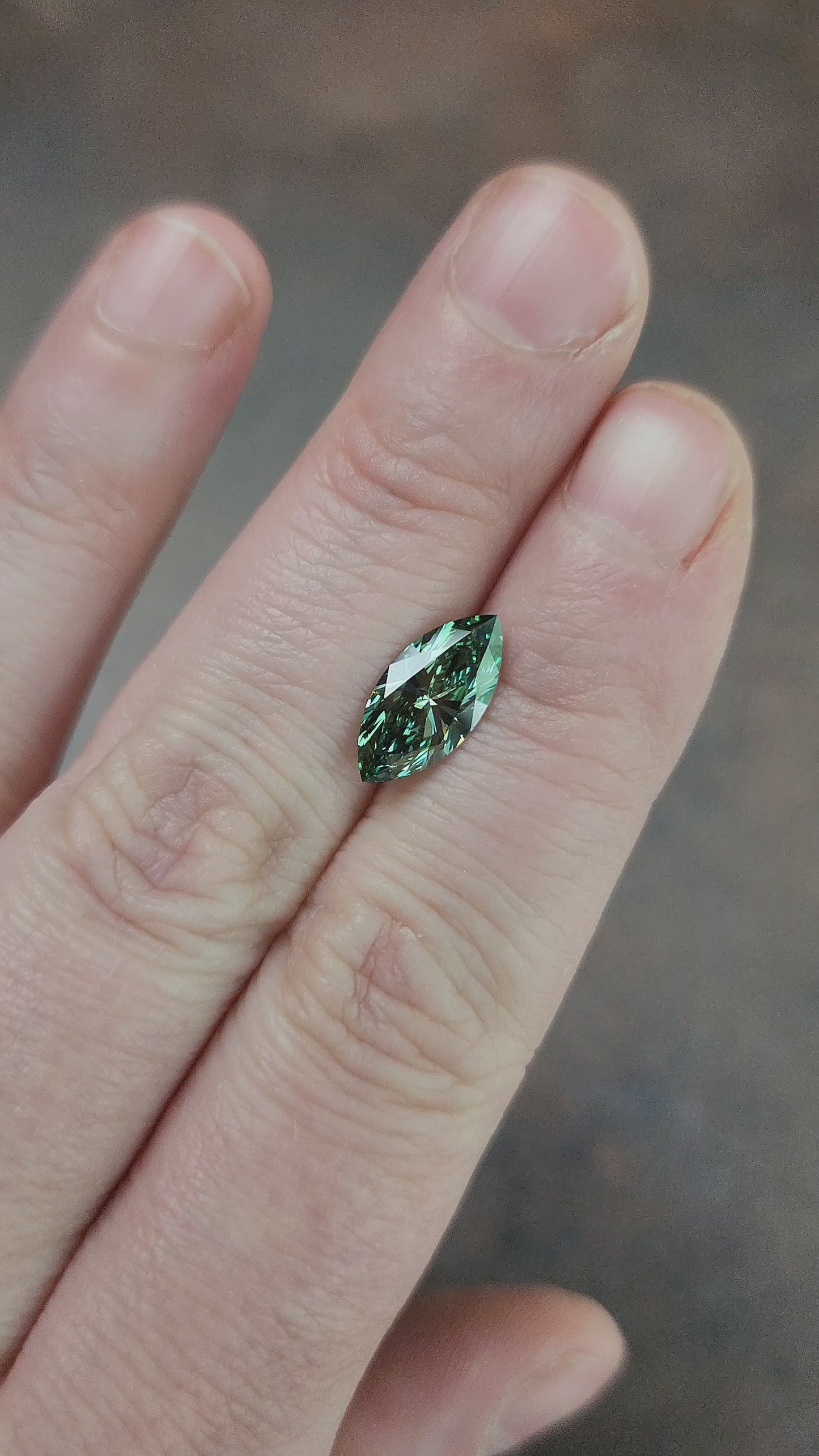 Load and play video in Gallery viewer, 2.0ct Lab Diamond Fancy Vivid Green Marquise VS2

