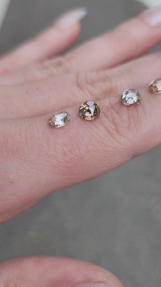 Load and play video in Gallery viewer, Oreads Lace Champagne Mughal Cut Diamond Engagement Ring Set video 1
