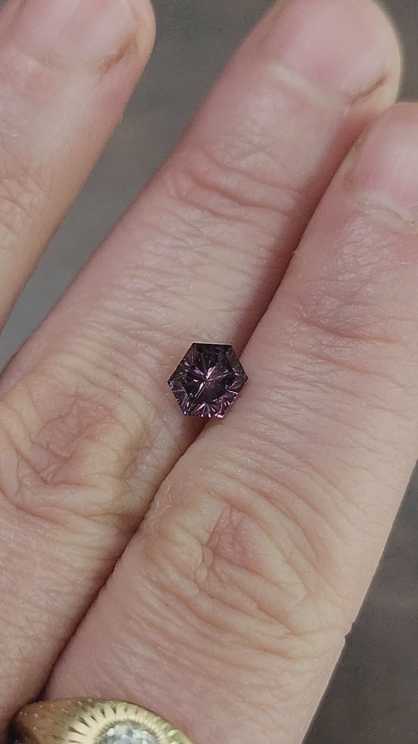 Load and play video in Gallery viewer, 1.32ct Dragon Hexagon Rupee Purple Sapphire Fantasy Cut

