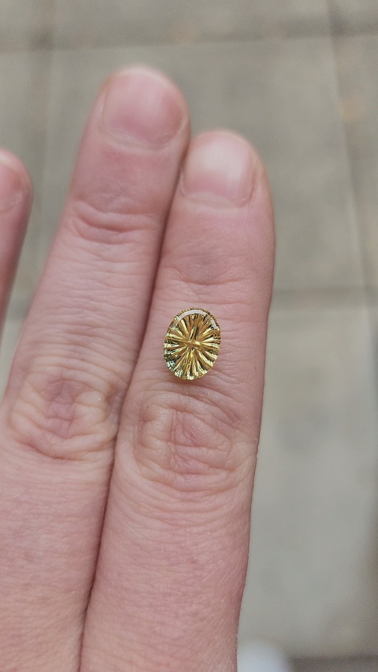 Load and play video in Gallery viewer, 1.70ct Parti Oval Australian Sapphire - Starbrite Cut by John Dyer
