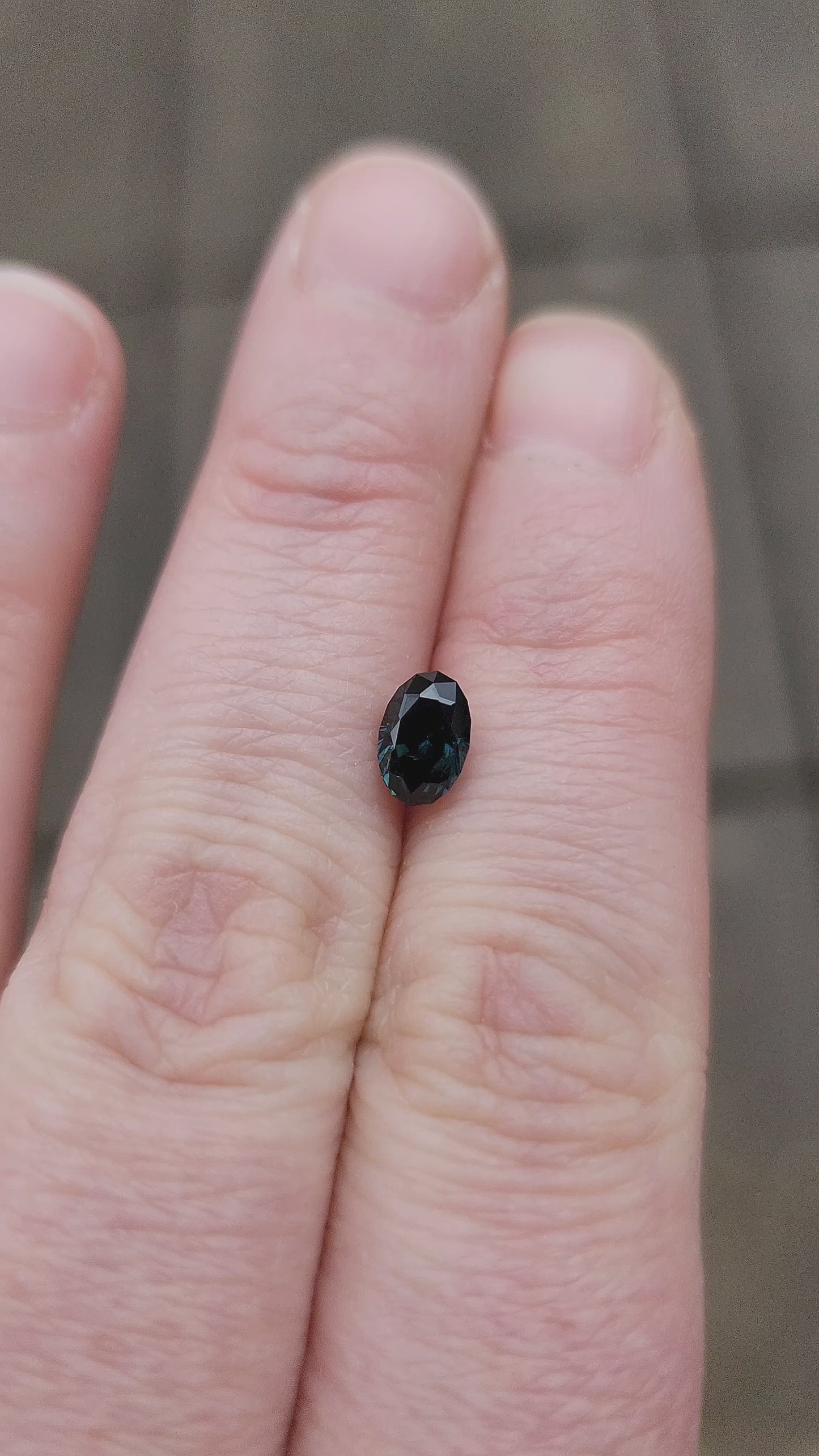 Load and play video in Gallery viewer, 1.15ct 7.1x4.8x4.2mm Natural Unheated from Nigeria
