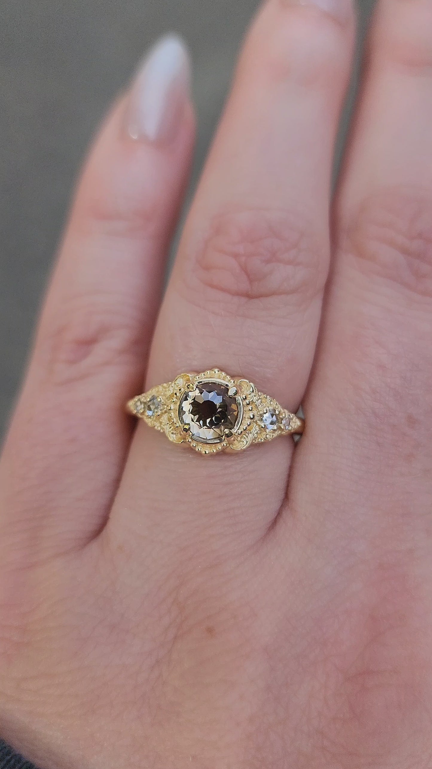 Load and play video in Gallery viewer, Oreads Lace Champagne Mughal Cut Diamond Engagement Ring Set video 3
