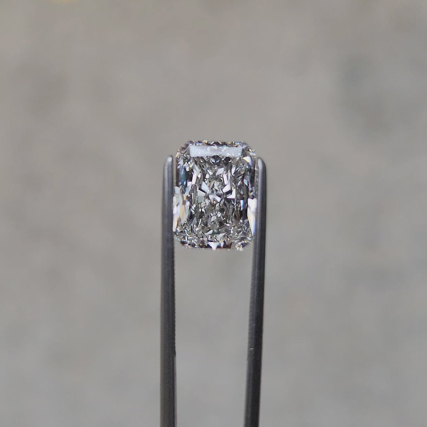 2.88ct Radiant Cut Lab Diamond I/VS2