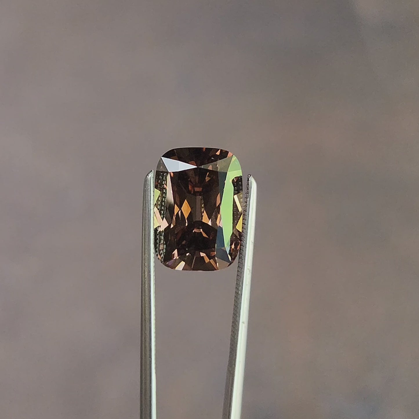 Load and play video in Gallery viewer, 4.01ct Lab Diamond Champagne Fancy Brown Old Mine Cut VVS2
