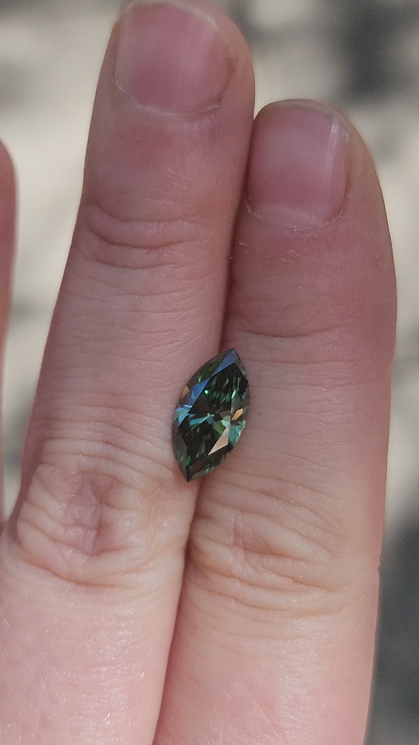 Load and play video in Gallery viewer, 2.05ct Marquise Cut Lab Vivid Green Diamond VVS
