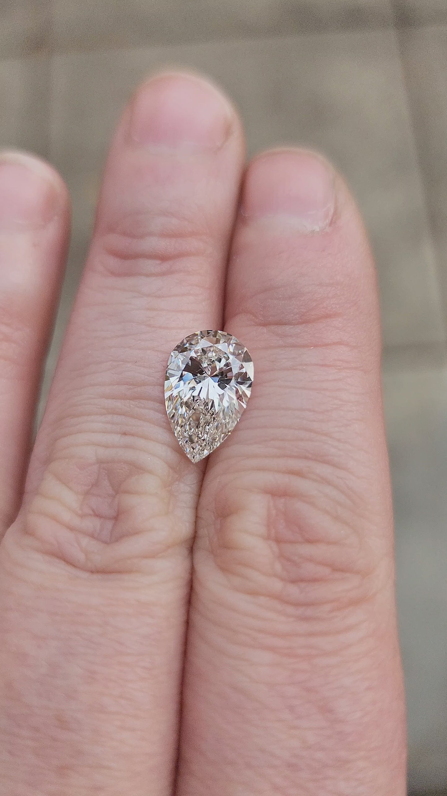 Load and play video in Gallery viewer, 3.06ct Pear Lab Diamond F/VVS2
