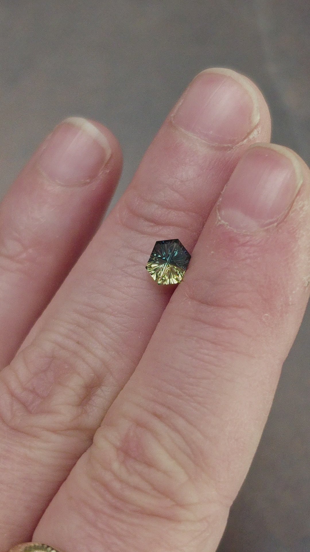 Load and play video in Gallery viewer, .86ct Parti Natural Australian Sapphire Fantasy Cut by Brett Kosnar
