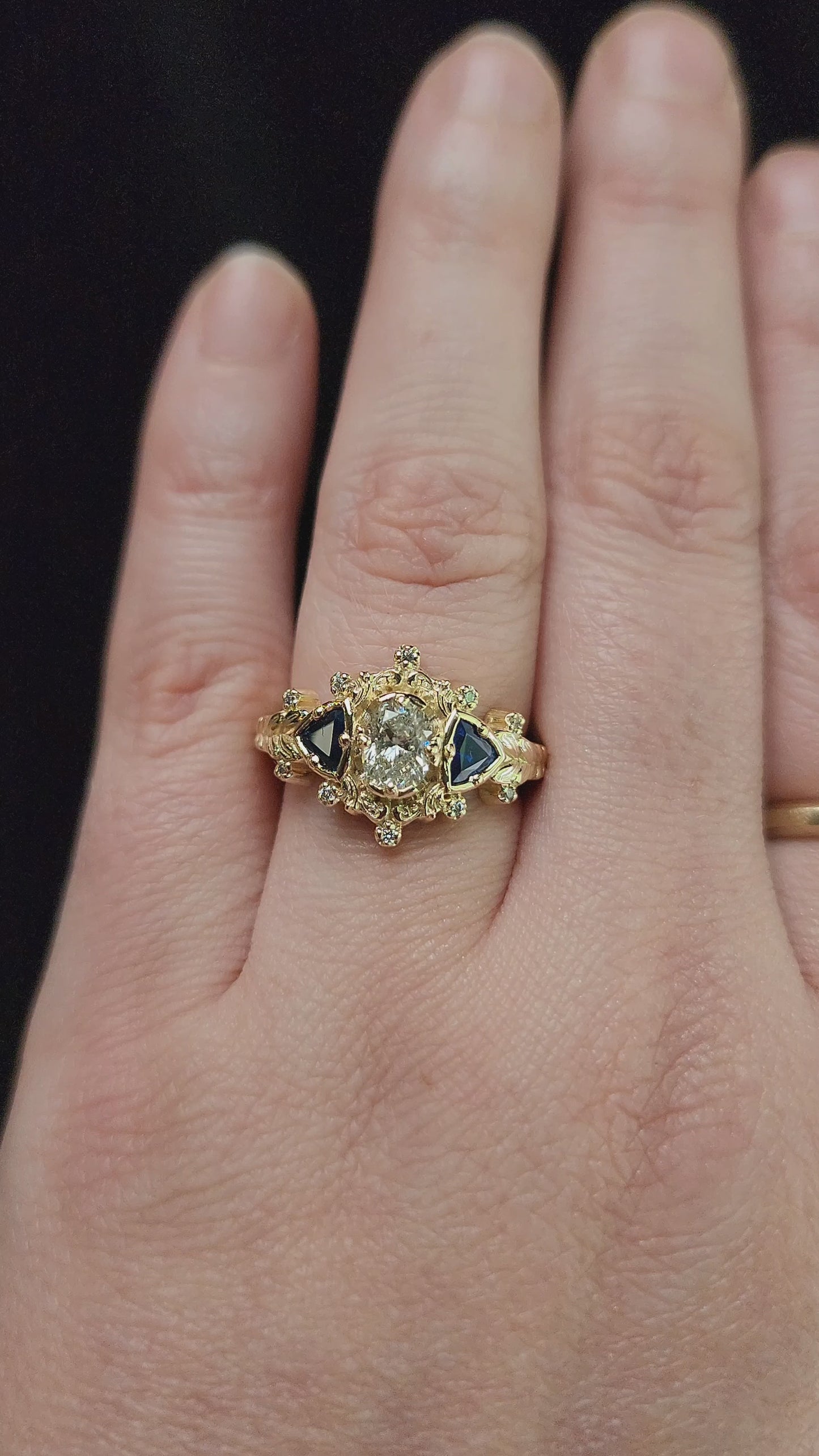 Load and play video in Gallery viewer, Natural Oval Diamond and Natural Blue Sapphires Leaf and Filigree Ring in 14k Yellow Gold video
