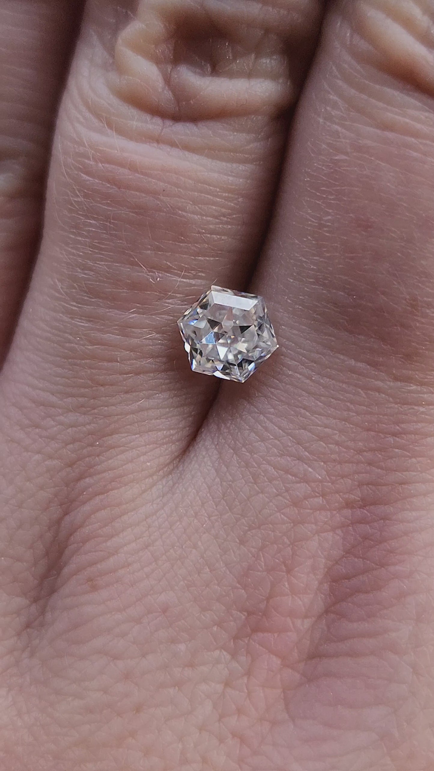 Load and play video in Gallery viewer, 1.12ct Star Cut Hexagon Moissanite
