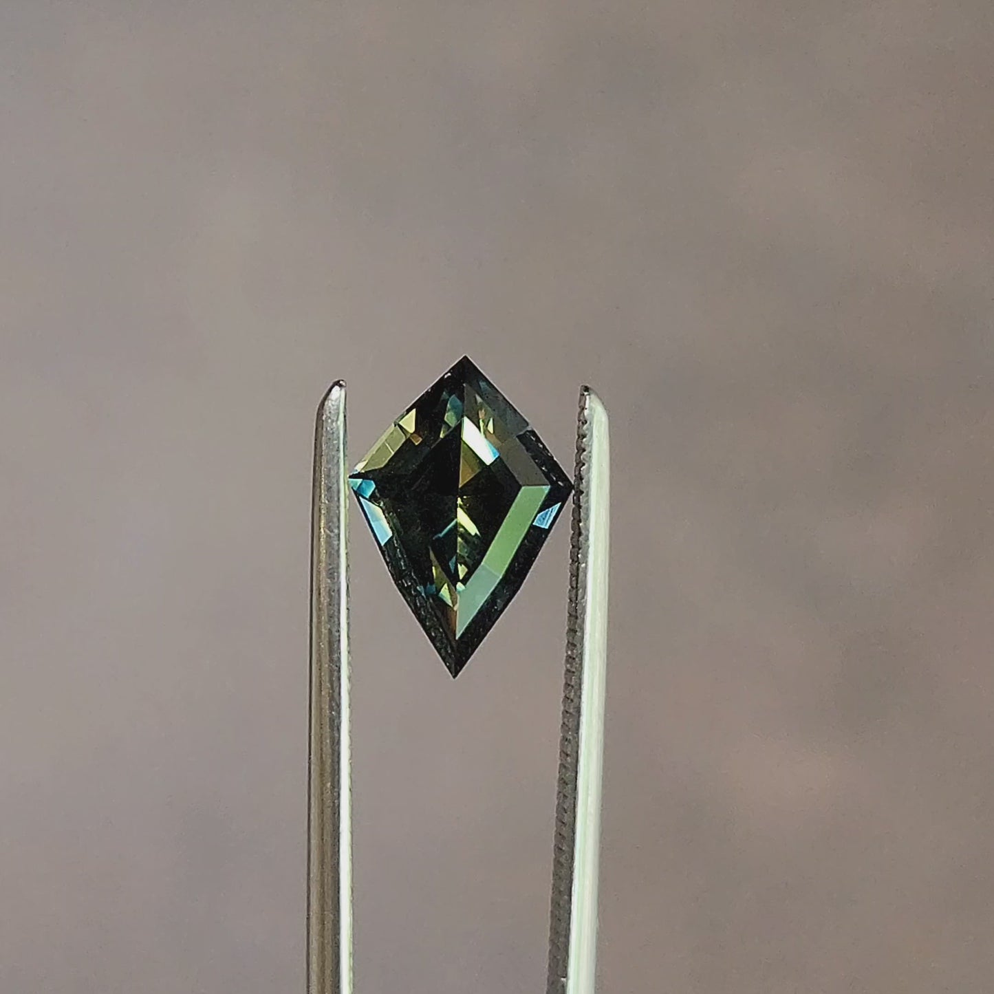 Load and play video in Gallery viewer, 1.40ct Natural Australian Sapphire Kite Cut
