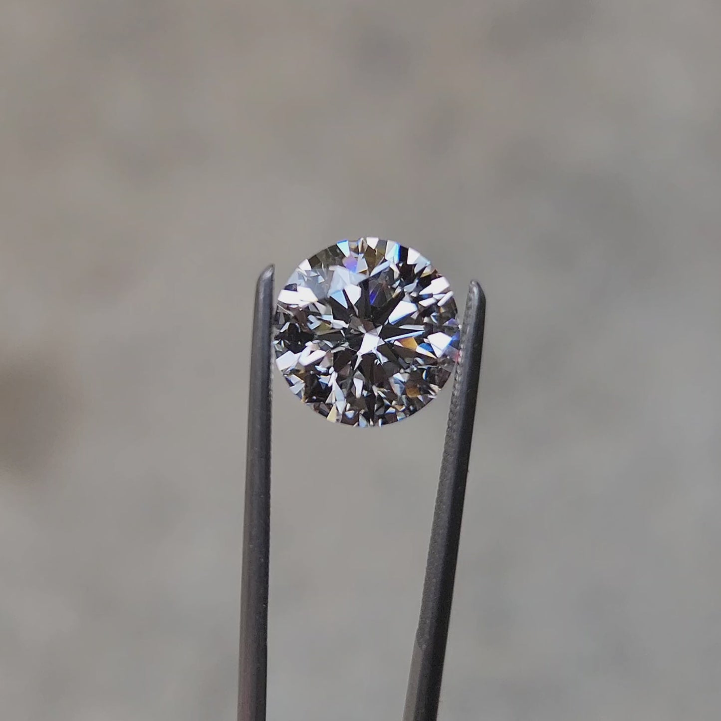 2.94ct Round Brilliant Cut Lab Diamond I/VVS2