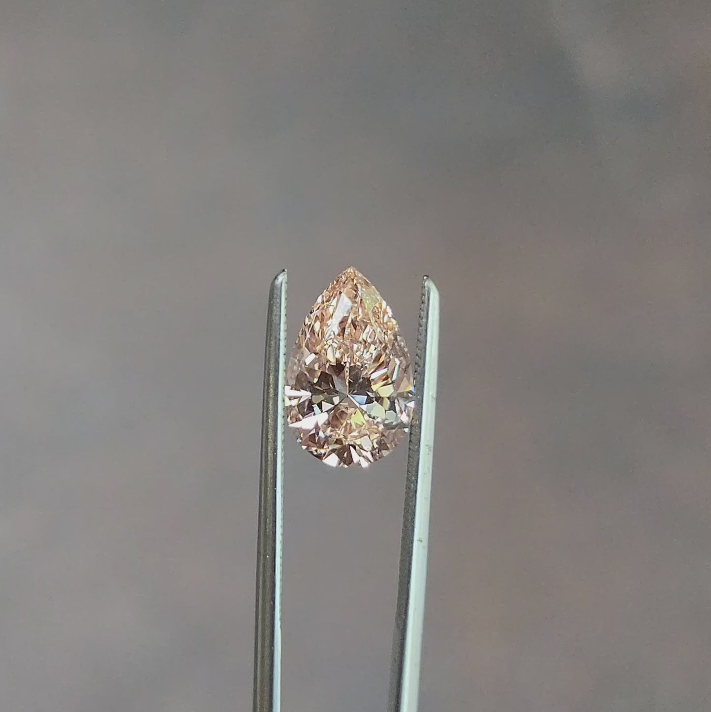 Load and play video in Gallery viewer, 1.79ct Lab Diamond Fancy Intense Pink Pear VVS2
