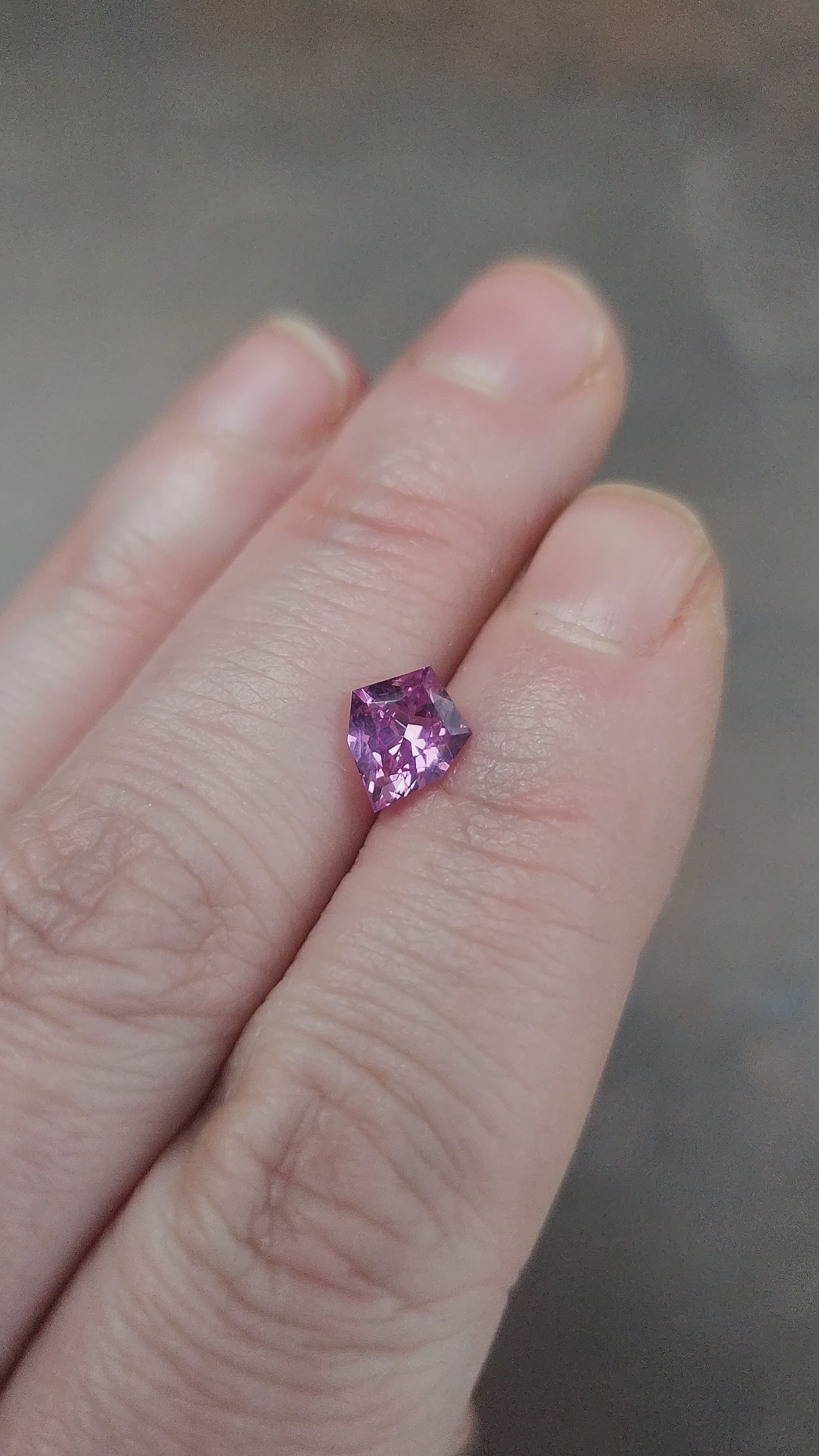 Load and play video in Gallery viewer,  natural pink shield sapphire from Sri Lanka
