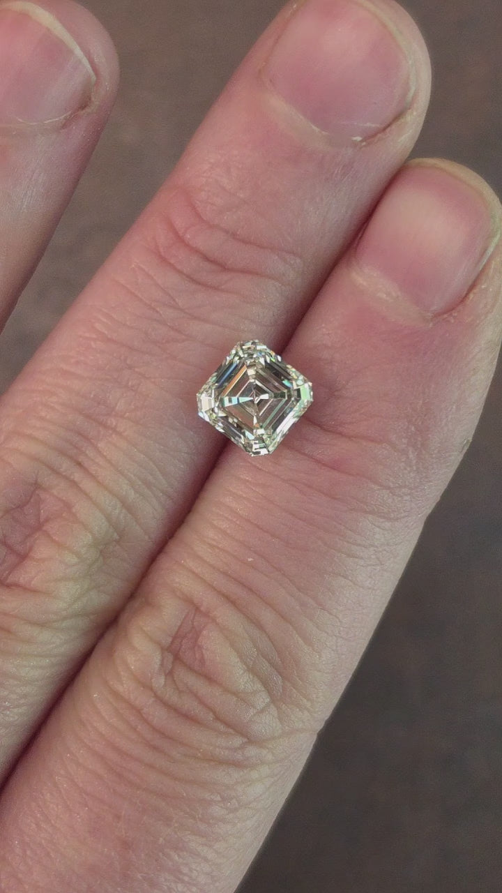 Load and play video in Gallery viewer, 2.09ct Asscher Lab Diamond G/VVS2
