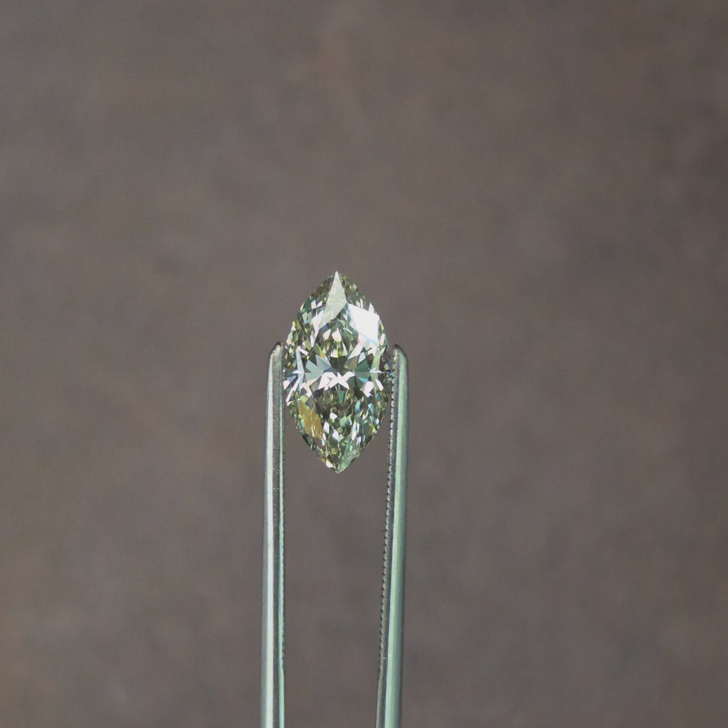 Load and play video in Gallery viewer, 1.51ct Natural Marquise Diamond K/VS2
