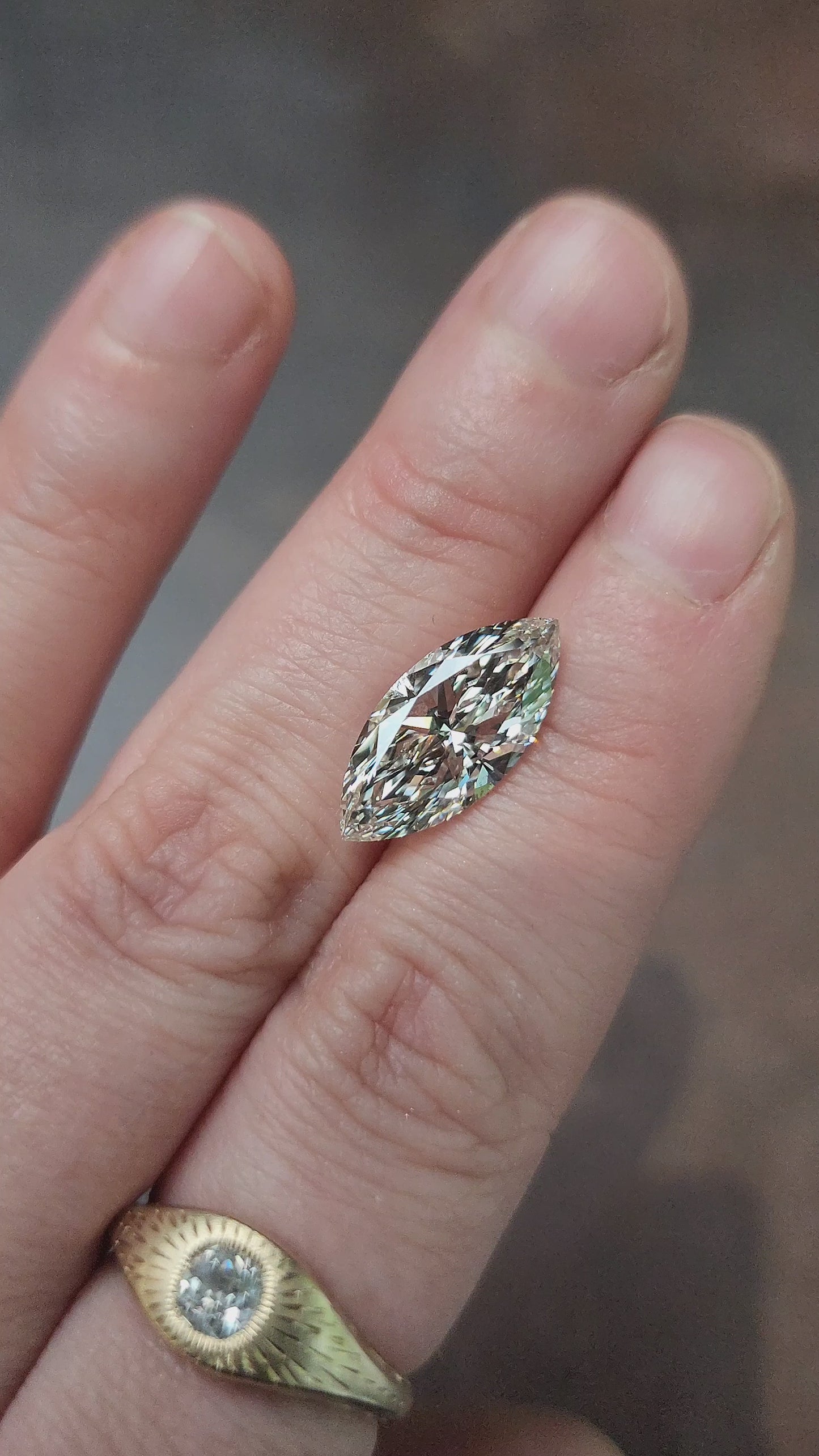 Load and play video in Gallery viewer, 4.57ct Marquise Lab Diamond H/VVS2
