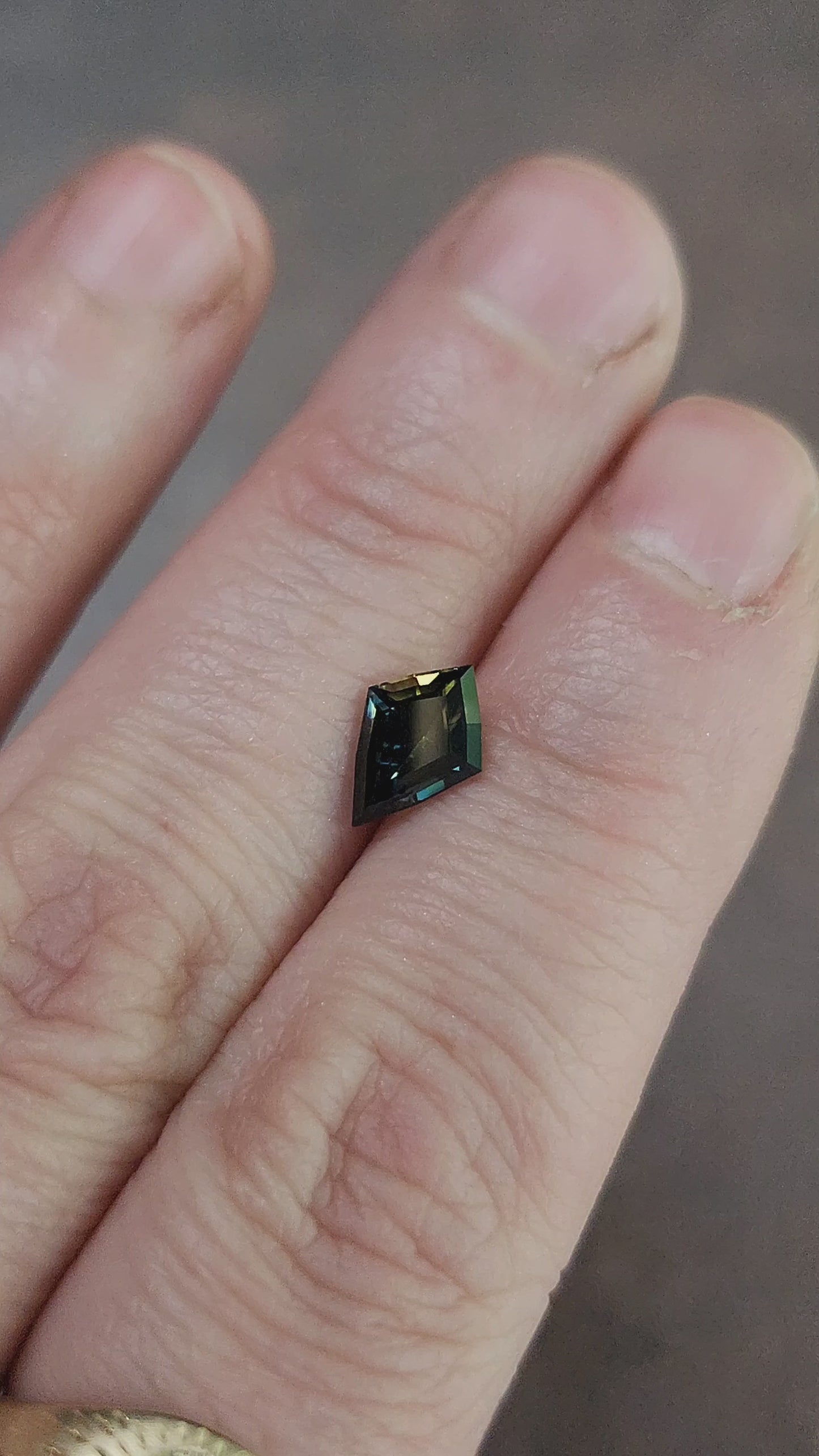 Load and play video in Gallery viewer, 1.40ct Natural Australian Sapphire Kite Cut
