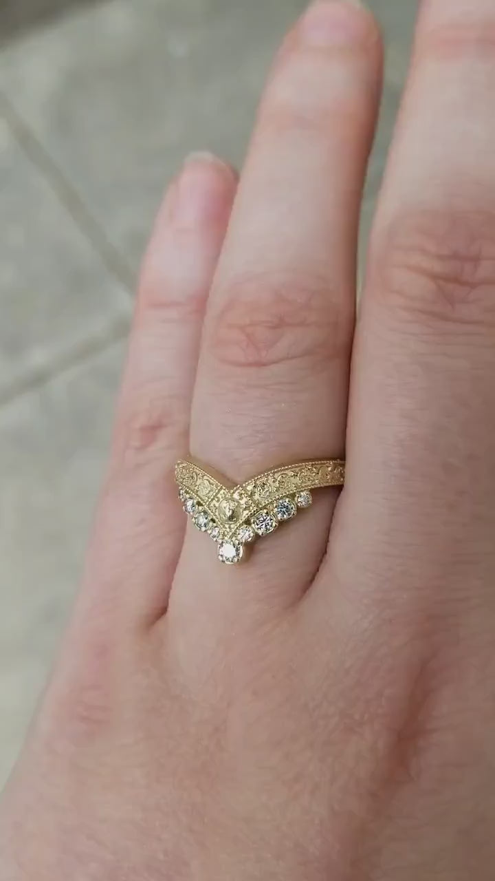 Load and play video in Gallery viewer, Diamond Luna Diadem Chevron Wedding Band with Moon Phases and Full Moon and Stardust - Stacking Celestial Unique Gold Ring
