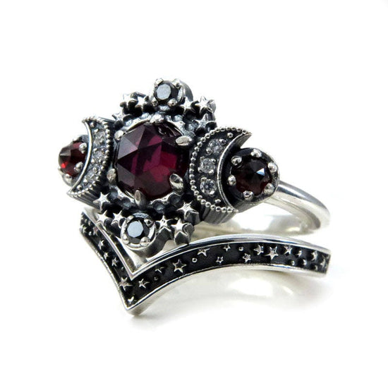 Load image into Gallery viewer, Garnet Cosmos Moon Engagement Ring Set Triple Moon Goddess Silver Ring with  Stardust Chevron Wedding Band
