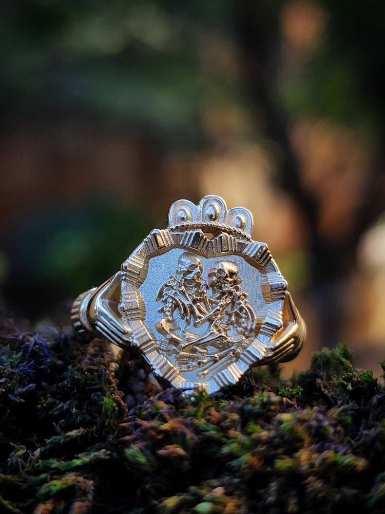 Game of Bones Lovers of Valdaro Claddagh Fede Victorian Inspired Memento Mori Skeleton Ring with Crown and Hands Spooky Drawlloween
