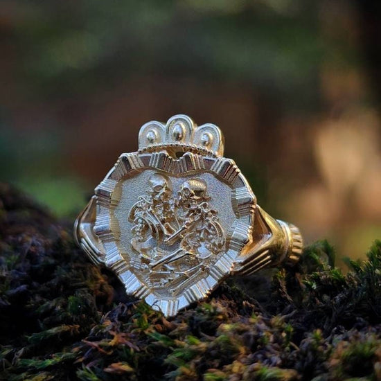 Game of Bones - Lovers of Valdaro Claddagh Fede Victorian Inspired Memento Mori Skeleton Ring with Crown and Hands - Spooky Drawlloween